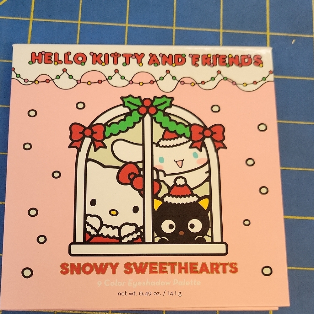 Hello Kitty Snowy Sweethearts Eyeshadow Palette